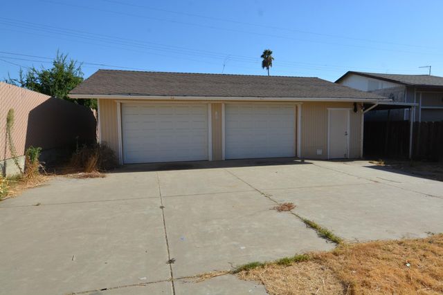 3965 E Marcus Avenue, Friant, CA 93626