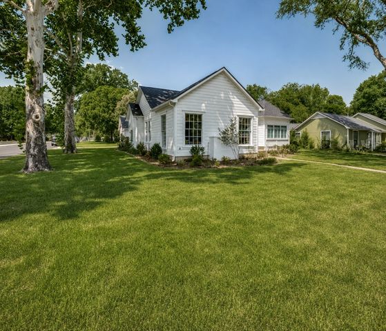 1306 W Virginia Street, Mckinney, TX 75069