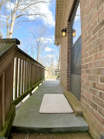 423 Rivermont Dr, Clarksville, TN 37043