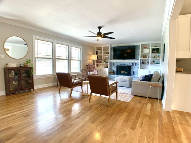 423 Rivermont Dr, Clarksville, TN 37043