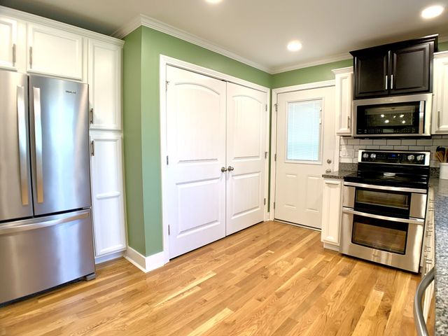 423 Rivermont Dr, Clarksville, TN 37043