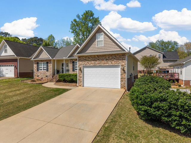 414 Landstone Terrace, Boiling Springs, SC 29316