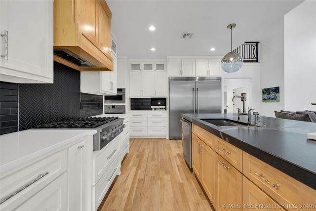 5319 E 125th Place S, Bixby, OK 74008