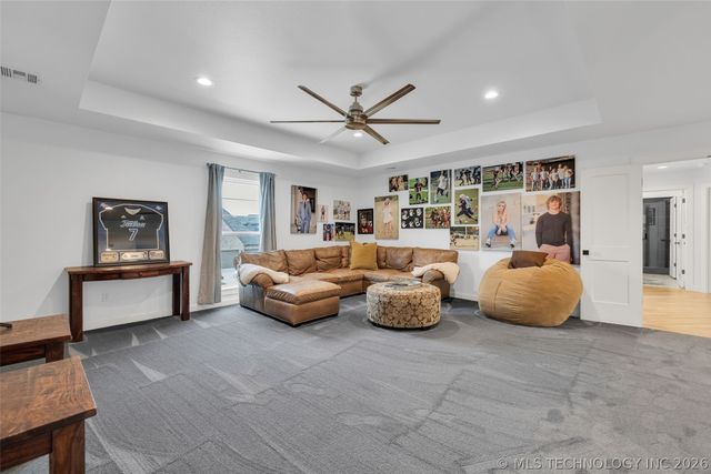 5319 E 125th Place S, Bixby, OK 74008