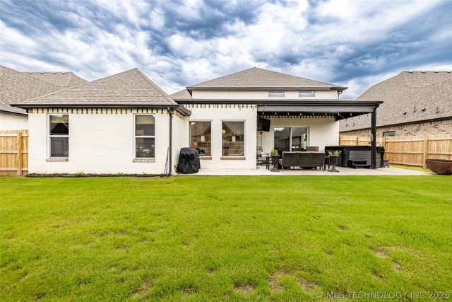 5319 E 125th Place S, Bixby, OK 74008