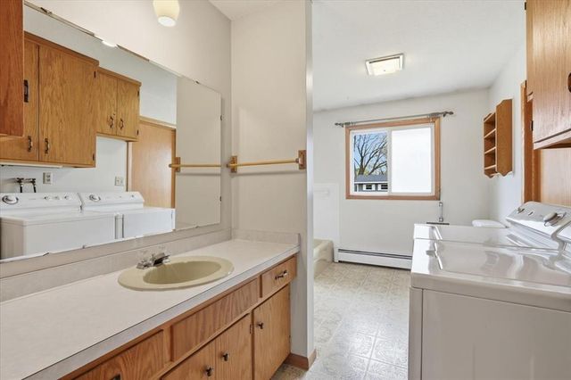 1430 8th Avenue, Baldwin, WI 54002