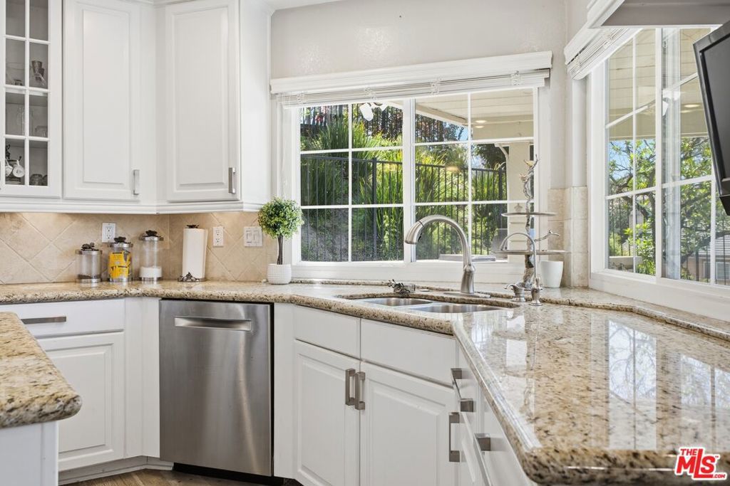 Image 10 of property listing at 157 S Donna Court, Anaheim, CA 92807