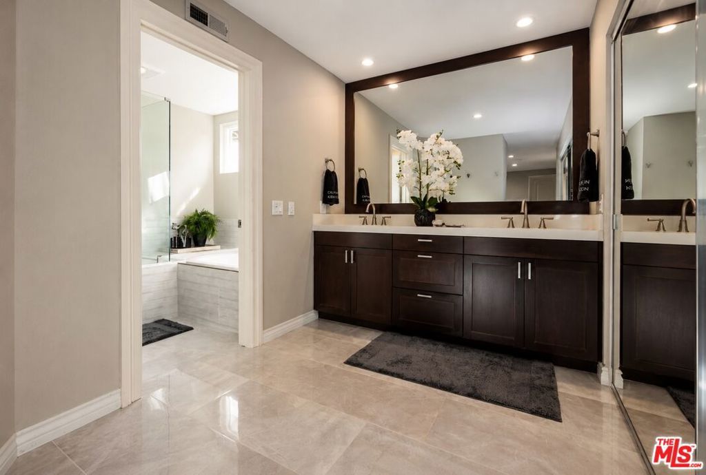 Image 17 of property listing at 157 S Donna Court, Anaheim, CA 92807