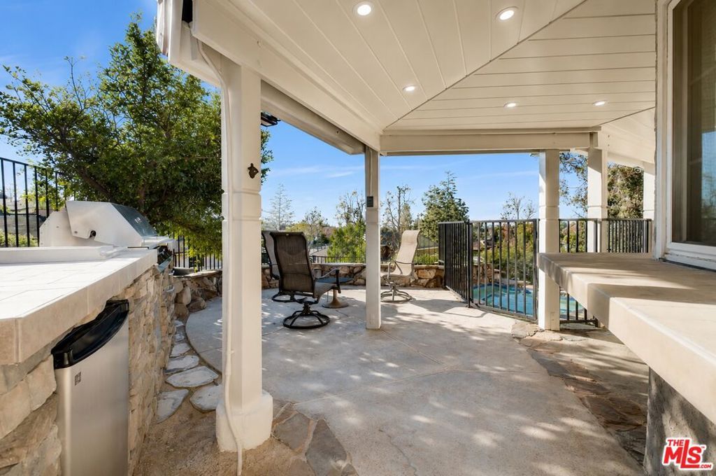 Image 34 of property listing at 157 S Donna Court, Anaheim, CA 92807