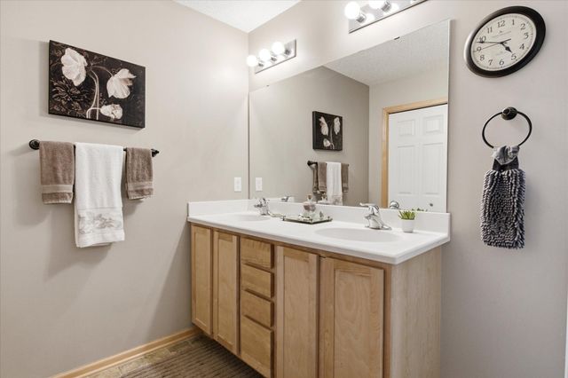 16590 72nd Court NE, Elk River, MN 55330