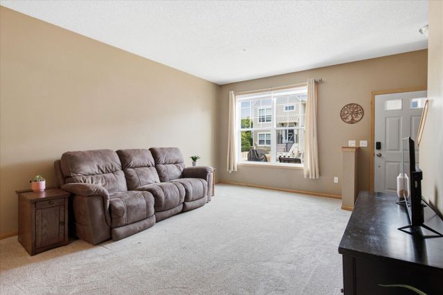 16590 72nd Court NE, Elk River, MN 55330