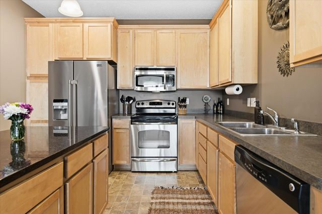 16590 72nd Court NE, Elk River, MN 55330
