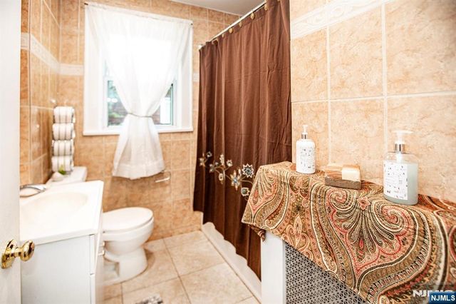 326 William Street, New Milford, NJ 07646