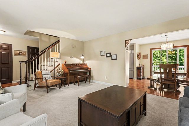 640 Clearview Court, Algonquin, IL 60102