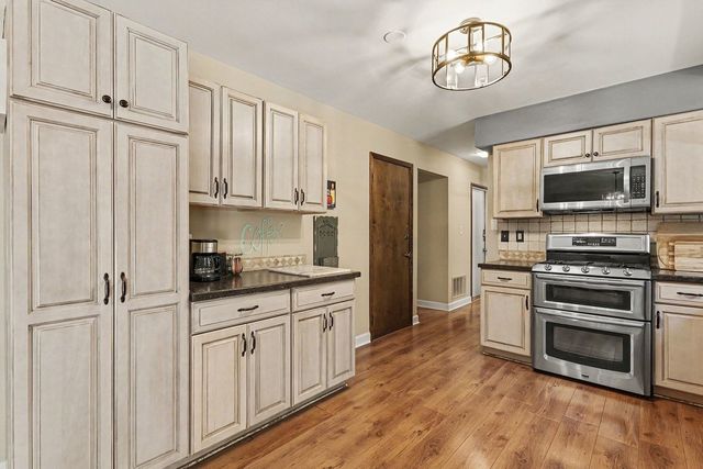 640 Clearview Court, Algonquin, IL 60102