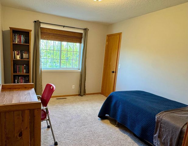 22301 Jasmine Way, Rogers, MN 55374