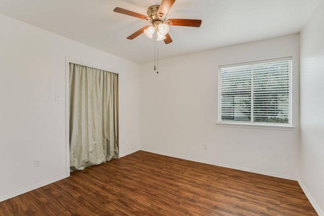 303 Delby ST, Hutto, TX 78634