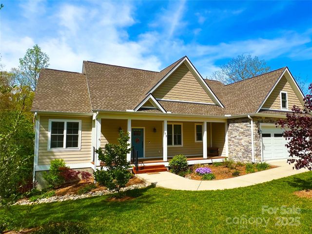 73 Wisdom Cove Road, Flat Rock, NC 28731