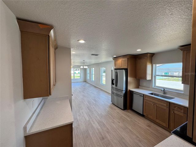 6024 12TH STREET, Zephyrhills, FL 33542