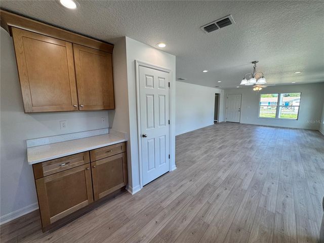 6024 12TH STREET, Zephyrhills, FL 33542