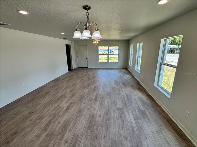 6024 12TH STREET, Zephyrhills, FL 33542