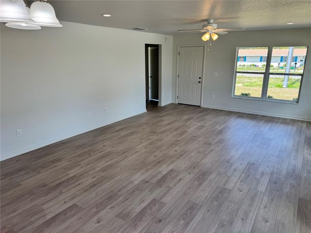 6024 12TH STREET, Zephyrhills, FL 33542