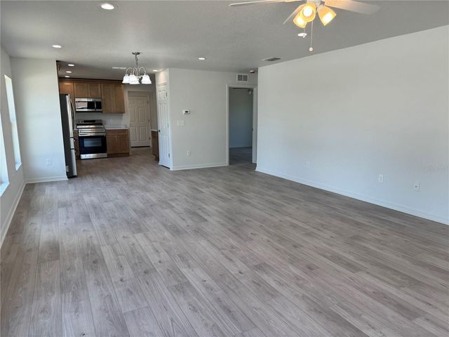 6024 12TH STREET, Zephyrhills, FL 33542