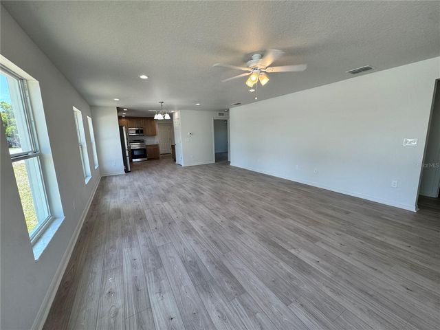 6024 12TH STREET, Zephyrhills, FL 33542
