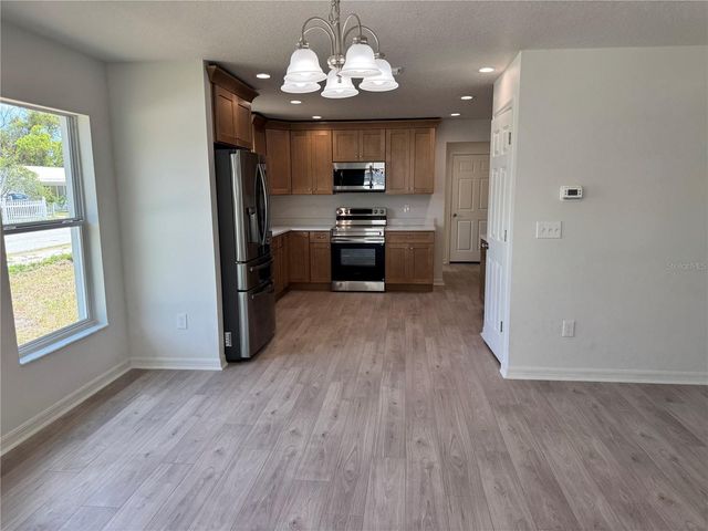 6024 12TH STREET, Zephyrhills, FL 33542