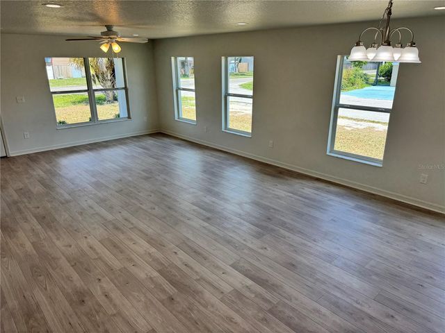 6024 12TH STREET, Zephyrhills, FL 33542