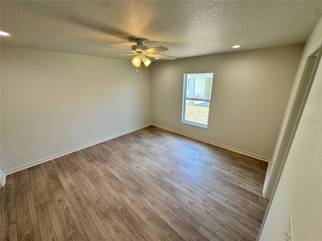 6024 12TH STREET, Zephyrhills, FL 33542