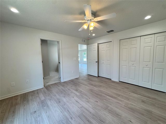 6024 12TH STREET, Zephyrhills, FL 33542