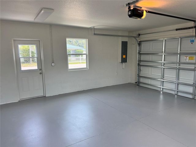 6024 12TH STREET, Zephyrhills, FL 33542