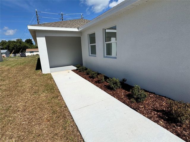 6024 12TH STREET, Zephyrhills, FL 33542