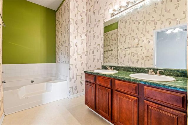 6684 CRANE Avenue, Fairburn, GA 30213