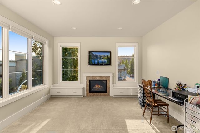 1211 N 42nd Place, Renton, WA 98056