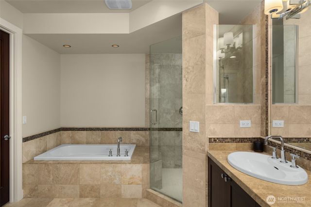 1211 N 42nd Place, Renton, WA 98056