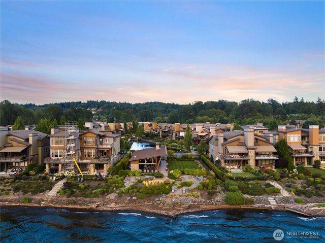 1211 N 42nd Place, Renton, WA 98056