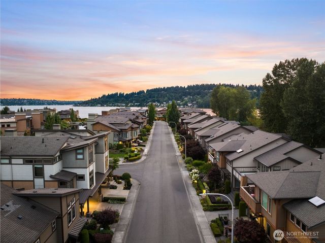 1211 N 42nd Place, Renton, WA 98056