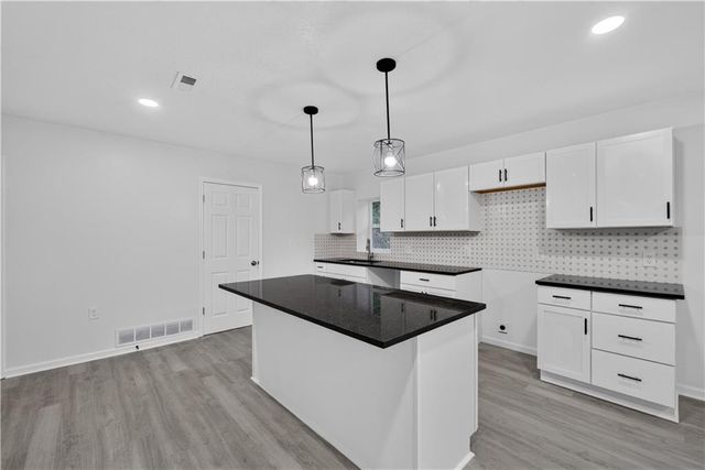 528 Caldwell Street, Excelsior Springs, MO 64024
