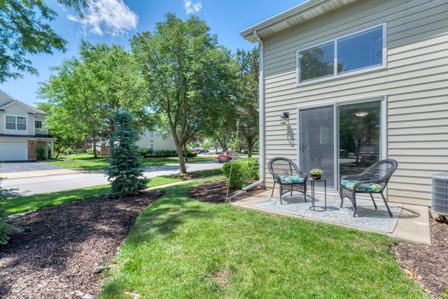 1034 Huntington Drive 1034, Elk Grove Village, IL 60007