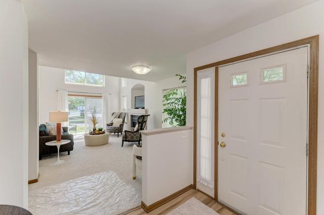 1034 Huntington Drive 1034, Elk Grove Village, IL 60007
