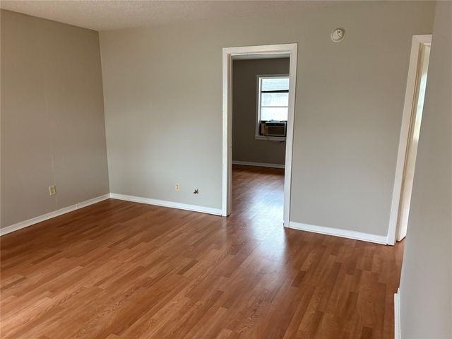 1215 8th Street, Rosenberg, TX 77471