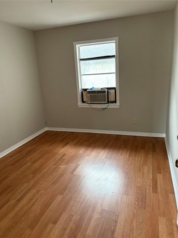 1215 8th Street, Rosenberg, TX 77471