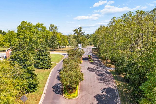 4672 Majestic Meadows Dr, Arrington, TN 37014