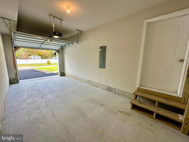 226 ROJAN RD, Dover, DE 19901