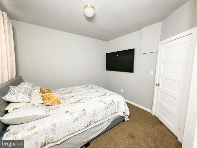 11 HILTON ST, Baltimore, MD 21229