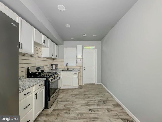 11 HILTON ST, Baltimore, MD 21229