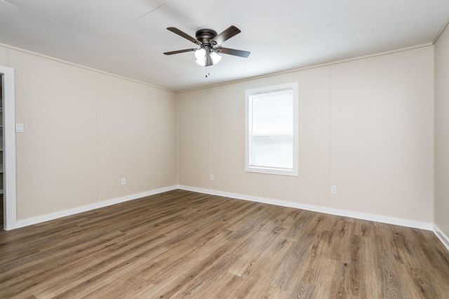 605 Hospital Street A, Tomball, TX 77375