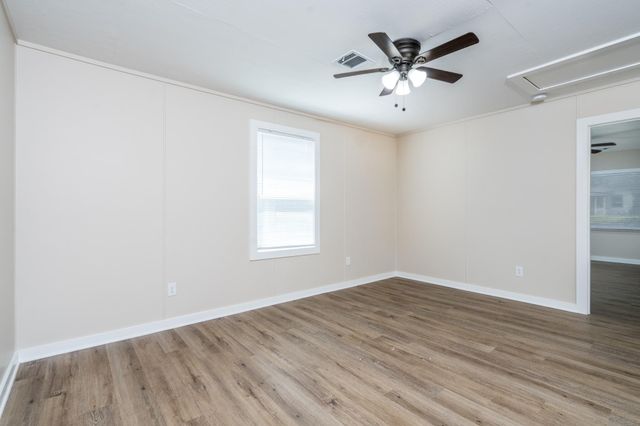 605 Hospital Street A, Tomball, TX 77375